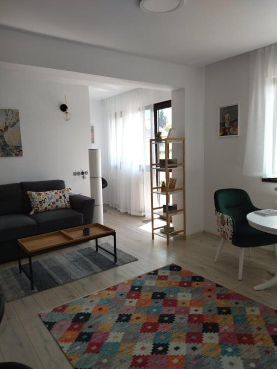 Belcara Apartment Буштені Екстер'єр фото